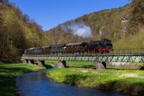 Saisonauftakt 2023 mit der Dampflok 64 491